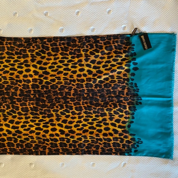 Roberto Cavalli Silk Scarf Leopard Print - Picture 3 of 8